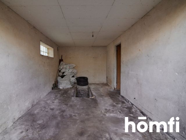 A spacious house with a garden, a well, and a garage. - Дім - Продаж - Zamość