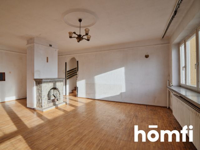 A spacious house with a garden, a well, and a garage. - Дім - Продаж - Zamość