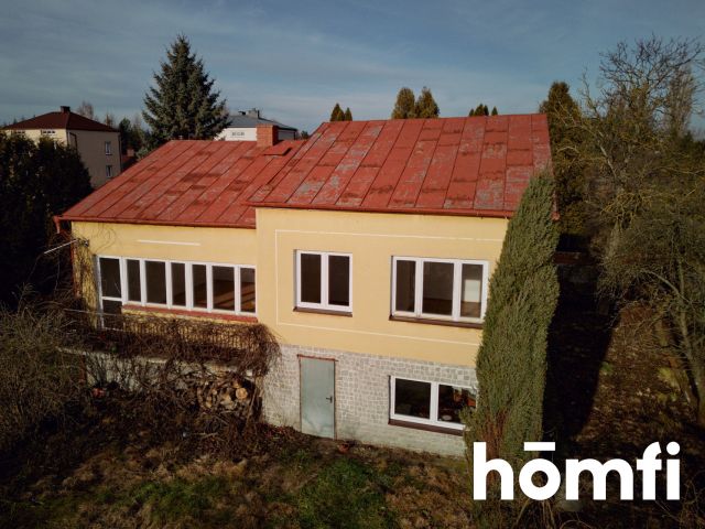 A spacious house with a garden, a well, and a garage. - Дім - Продаж - Zamość