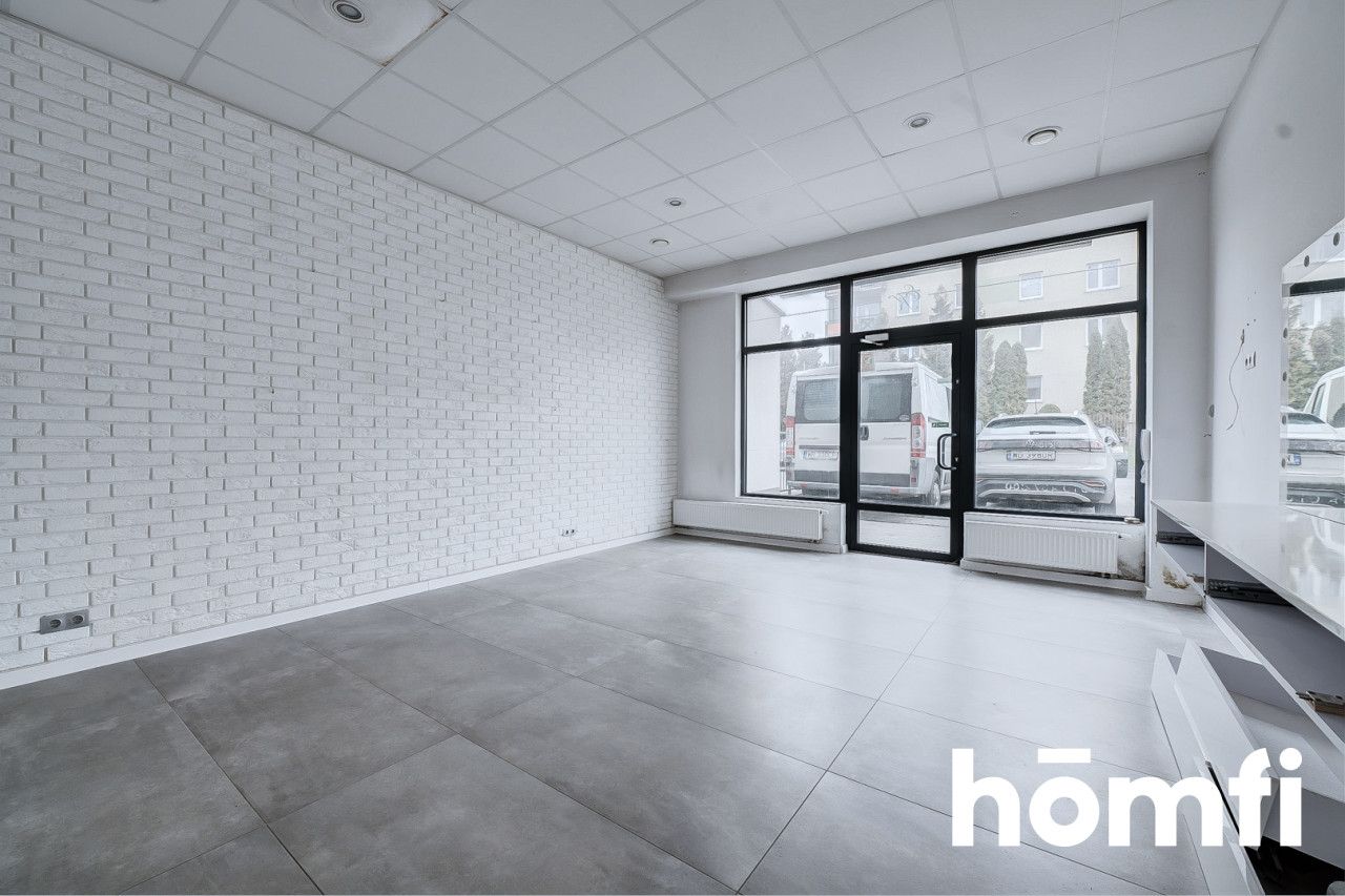 Lokal komercyjny z witryną, na parterze budynku mieszkalnego - Lokal użytkowy - Sprzedaż - Radom, Idalin