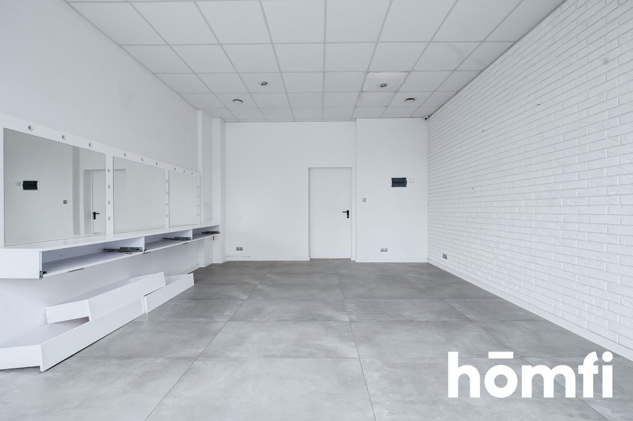 Lokal komercyjny z witryną, na parterze budynku mieszkalnego - Lokal użytkowy - Sprzedaż - Radom, Idalin