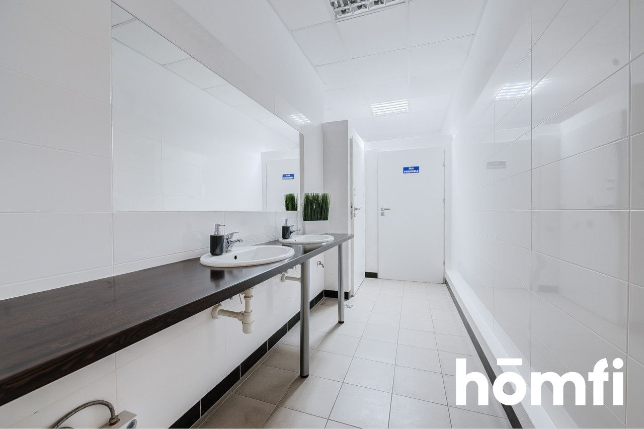 Lokal komercyjny z witryną, na parterze budynku mieszkalnego - Lokal użytkowy - Sprzedaż - Radom, Idalin