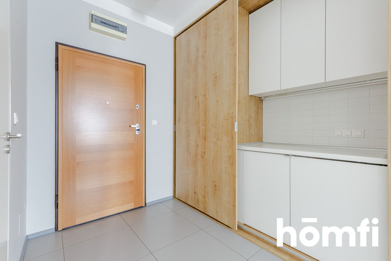 Spacious apartment with balcony and parking - Apartment - Sale - Warszawa, Wilanów