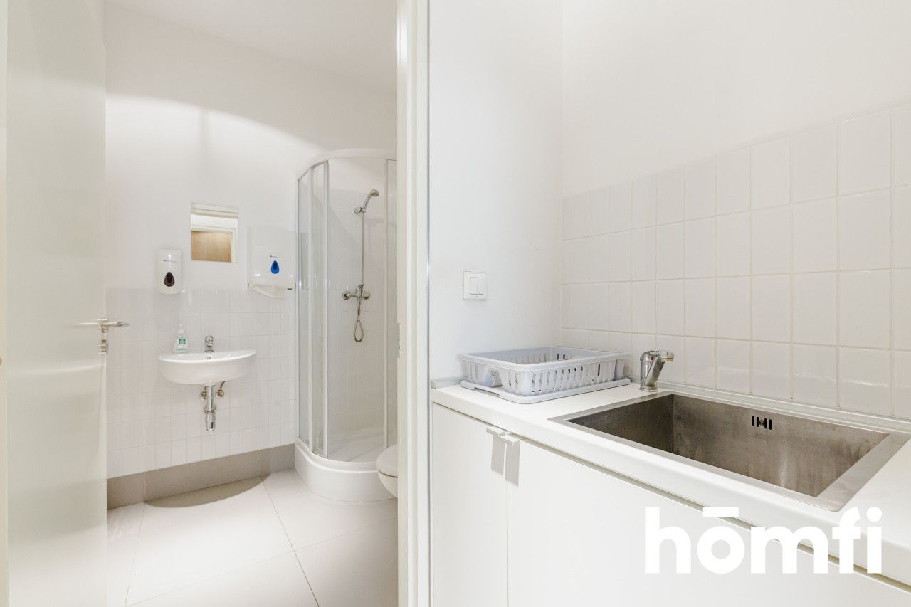 Spacious apartment with balcony and parking - Apartment - Sale - Warszawa, Wilanów