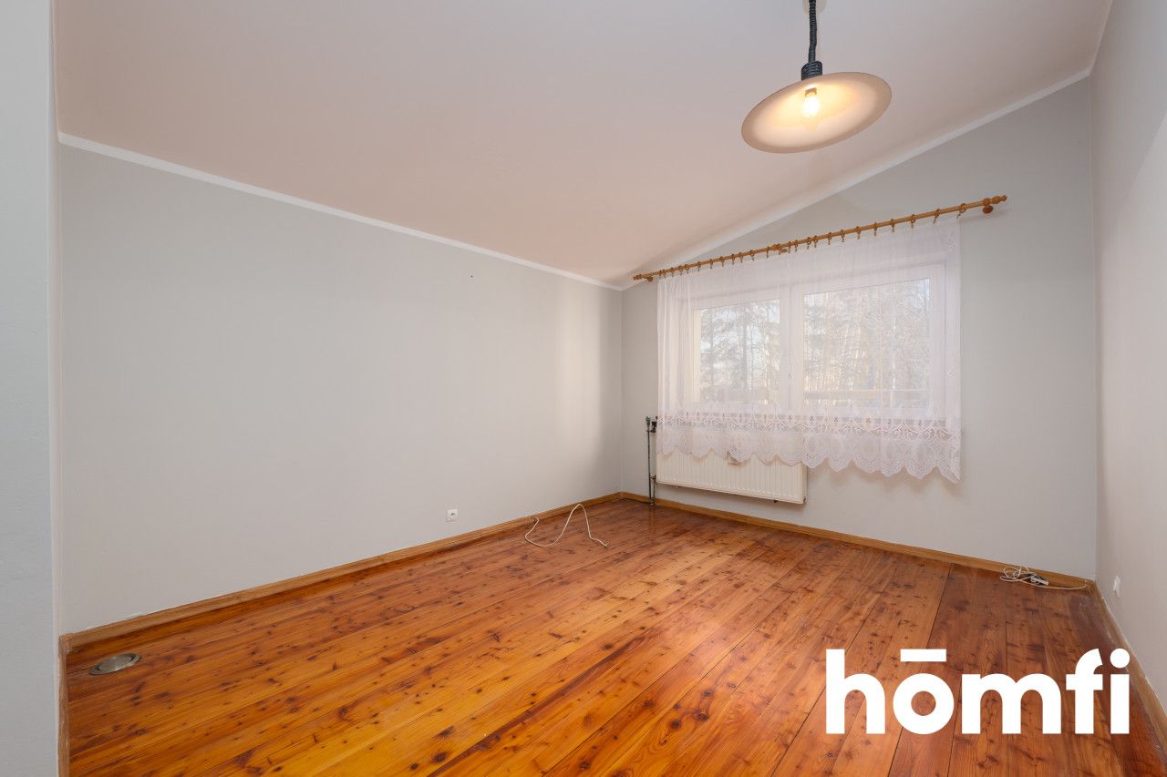 A 225 m² house - 6 rooms, 2 bathrooms, situated on a large plot with a pond and a workshop - Дім - Продаж - Wrocławski, Długołęka / Śliwice