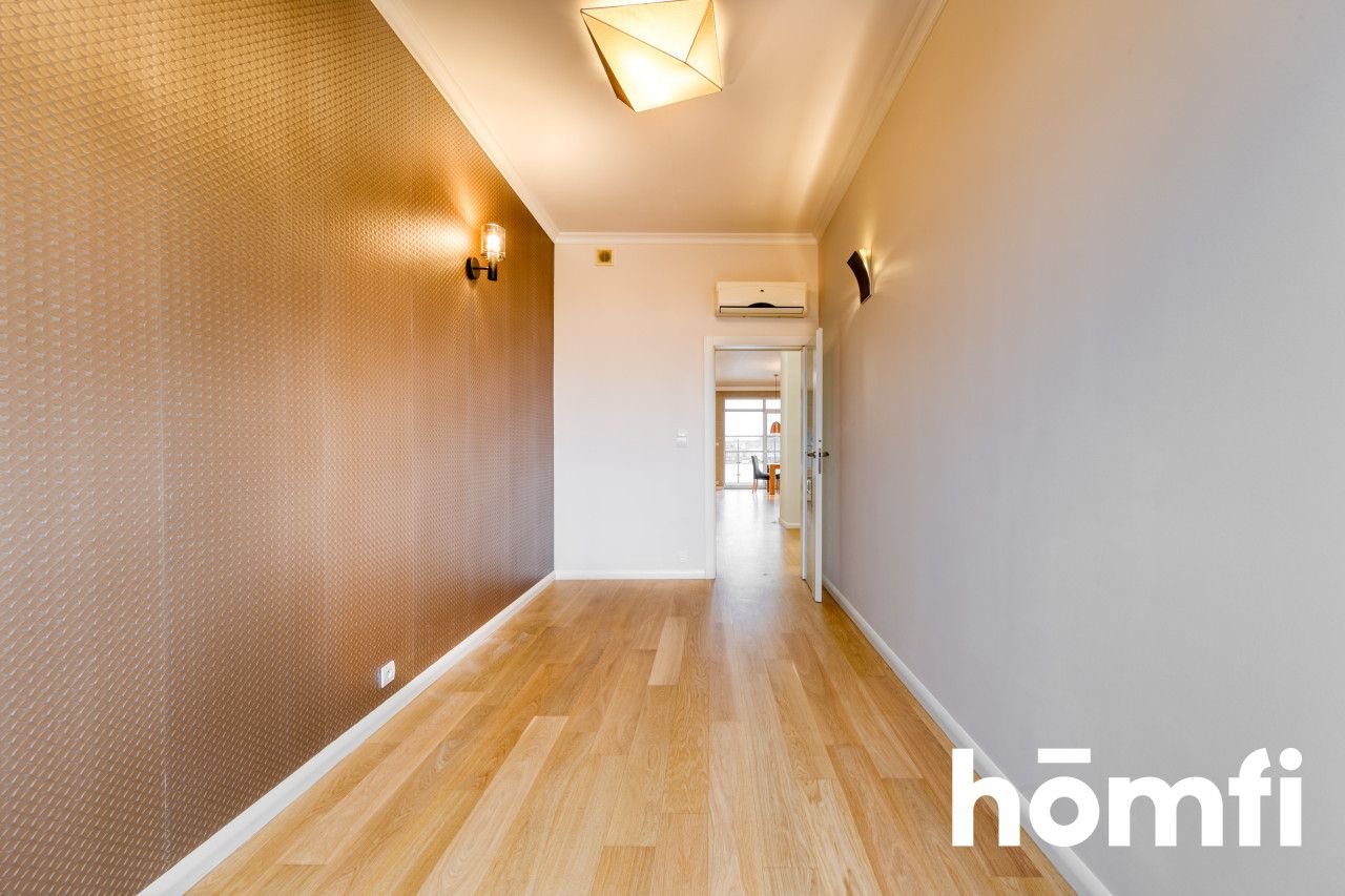 A spacious 116m² apartment in the center - Apartment - Sale - Łódź, Polesie