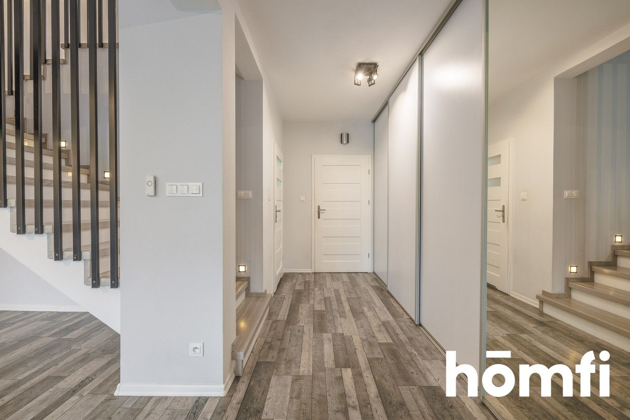 TERRACTED HOUSE WITH AREA 226 M² WITH GARAGE AND GARDEN - Дім - Продаж - Rzeszowski, Trzebownisko / Tajęcina