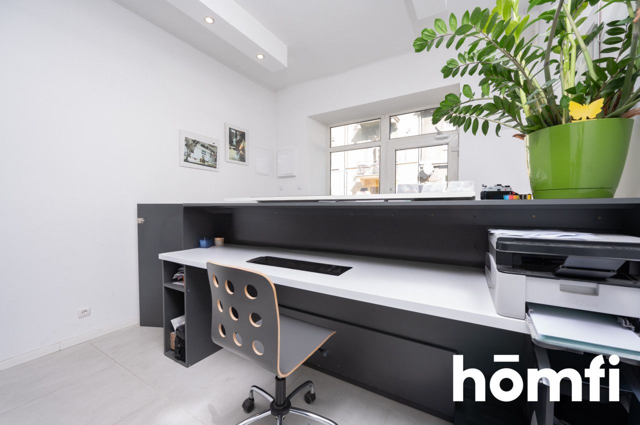 Commercial Unit for Sale | Kalwaryjska Street | Kraków | Large Shopfront - Commercial premises - Sale - Kraków, Podgórze