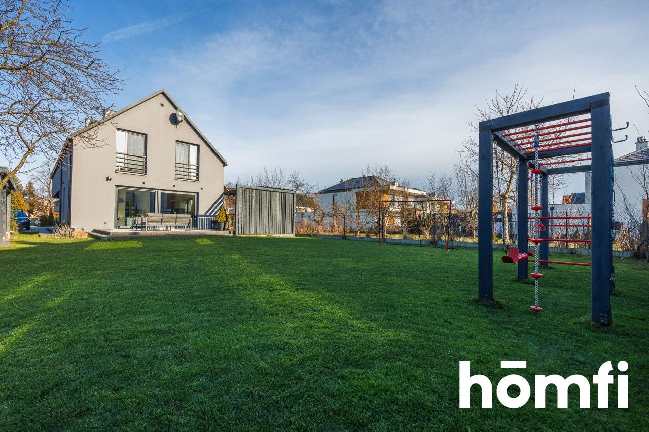 Wyjątkowy dom wolnostojący z pięknym ogrodem i garażem w bryle budynku - ZALESIE - Dom - Sprzedaż - Rzeszów, Zalesie