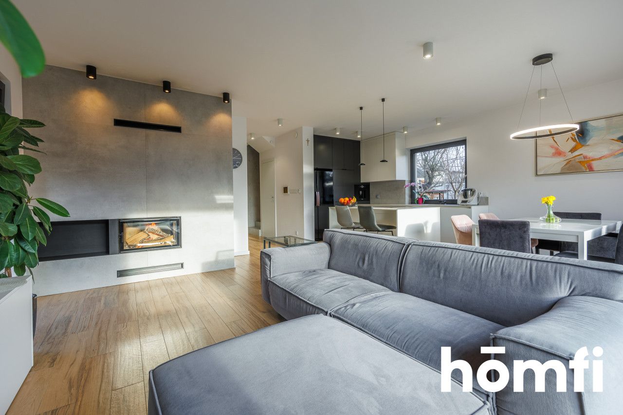 Wyjątkowy dom wolnostojący z pięknym ogrodem i garażem w bryle budynku - ZALESIE - Dom - Sprzedaż - Rzeszów, Zalesie