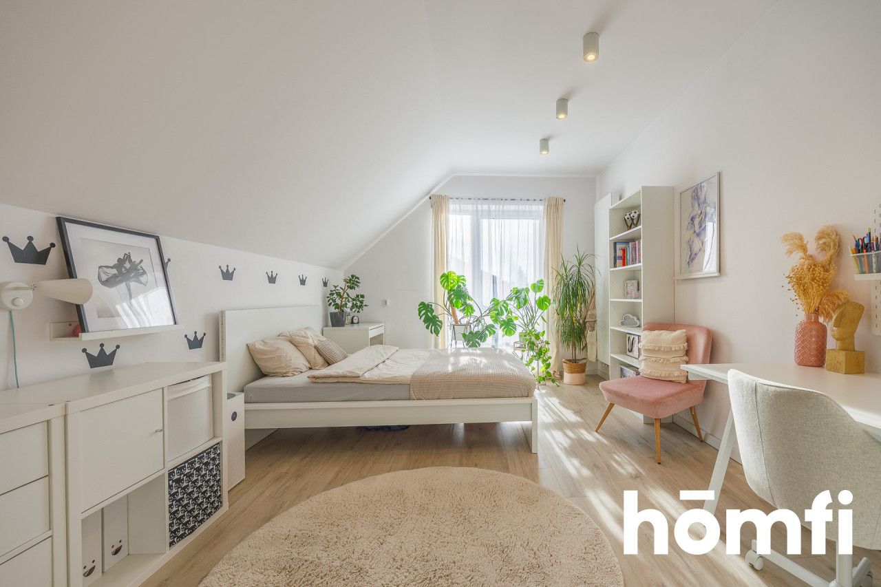 Wyjątkowy dom wolnostojący z pięknym ogrodem i garażem w bryle budynku - ZALESIE - Dom - Sprzedaż - Rzeszów, Zalesie