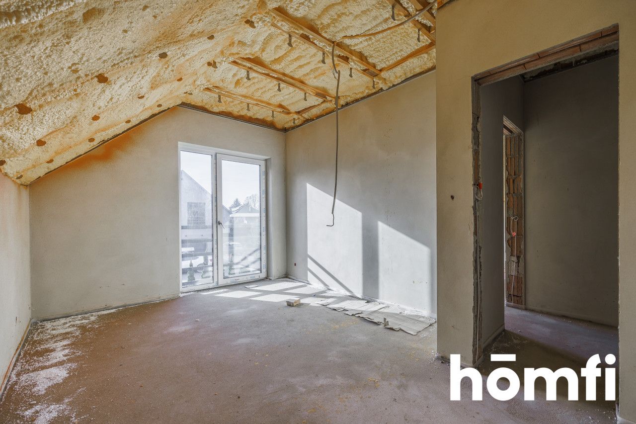 Dom wolnostojący o pow. 221 m² o dużym potencjale inwestycyjnym - ZALESIE - Dom - Sprzedaż - Rzeszów, Zalesie