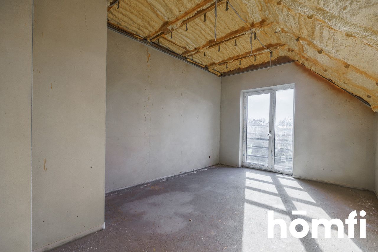 Dom wolnostojący o pow. 221 m² o dużym potencjale inwestycyjnym - ZALESIE - Dom - Sprzedaż - Rzeszów, Zalesie