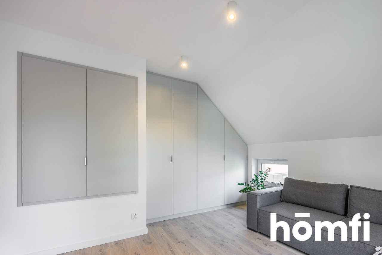 Dom wolnostojący o pow. 221 m² o dużym potencjale inwestycyjnym - ZALESIE - Dom - Sprzedaż - Rzeszów, Zalesie