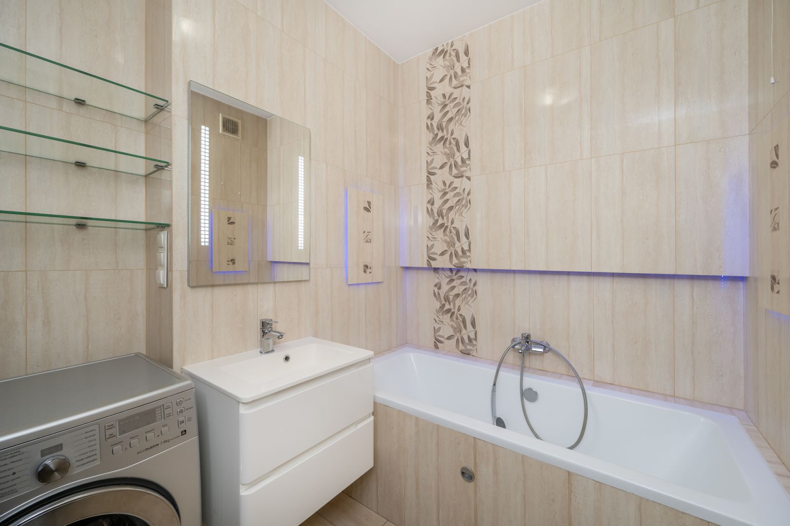 Modern apartment for rent - Rewolucji 1905 r. - Apartment - Rent - Łódź, Śródmieście