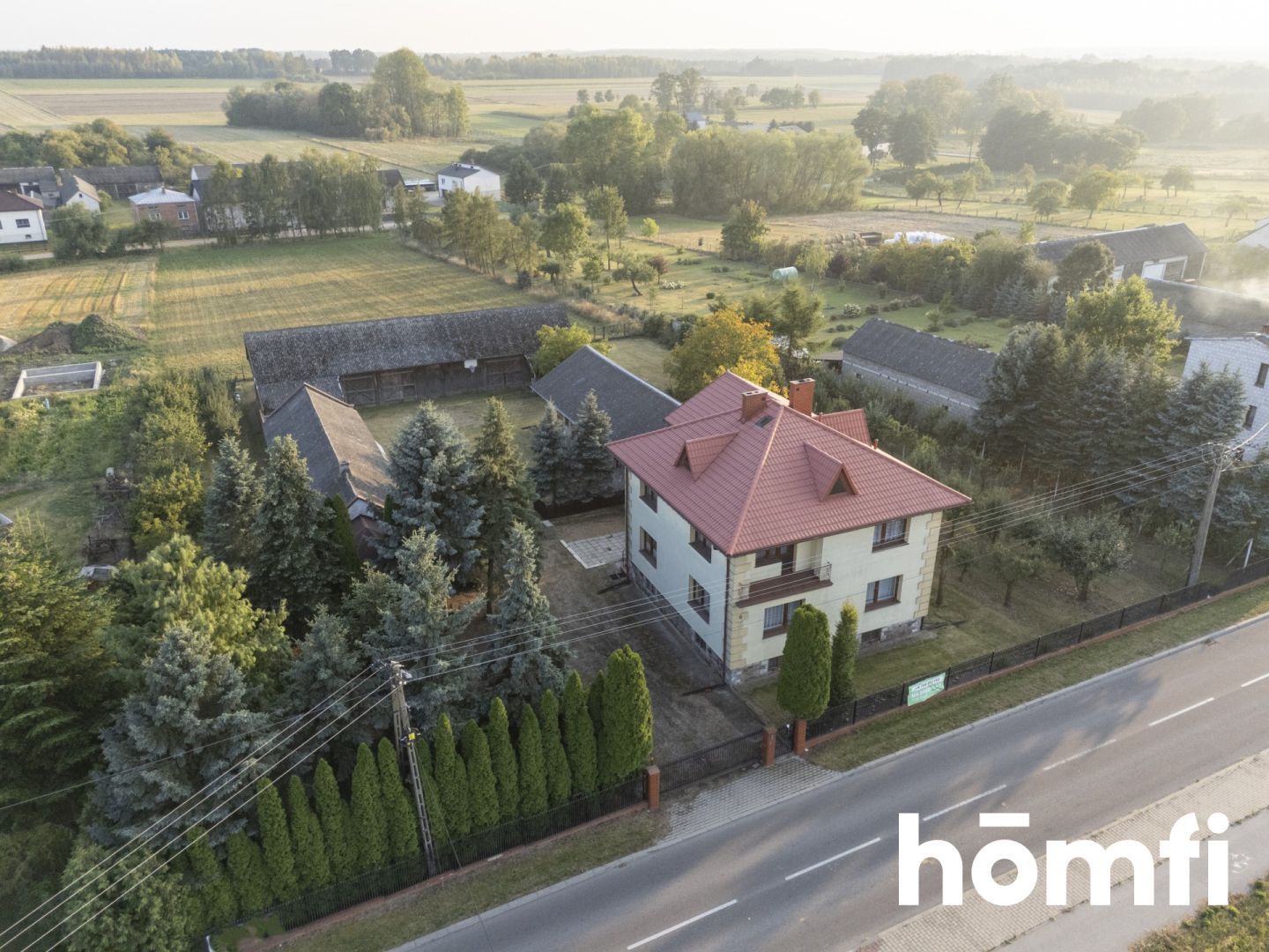 Przestronny dom z obszerną działką - Dom - Sprzedaż - Radomski, Zakrzew / Jaszowice