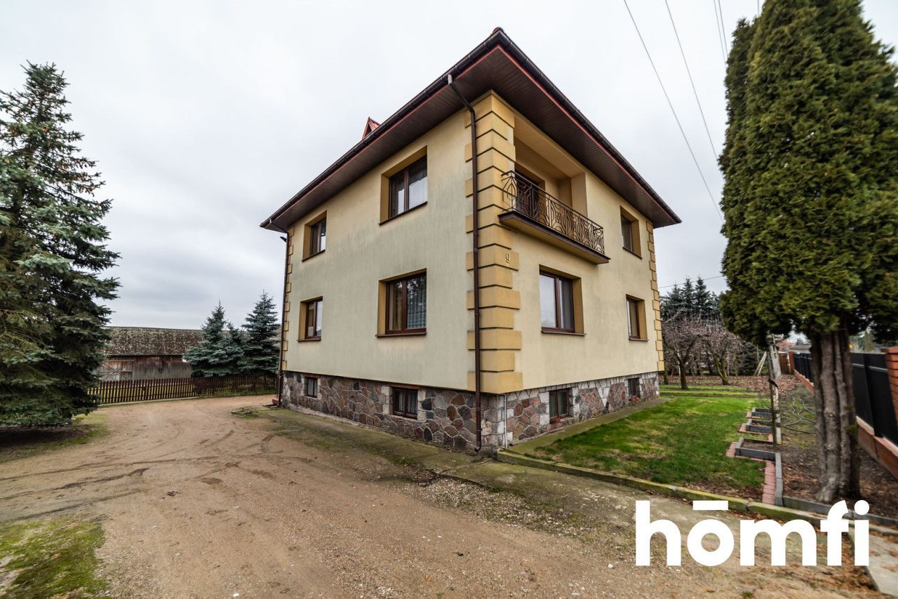 Przestronny dom z obszerną działką - Dom - Sprzedaż - Radomski, Zakrzew / Jaszowice