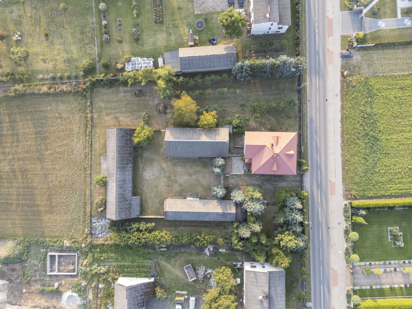 Przestronny dom z obszerną działką - Dom - Sprzedaż - Radomski, Zakrzew / Jaszowice