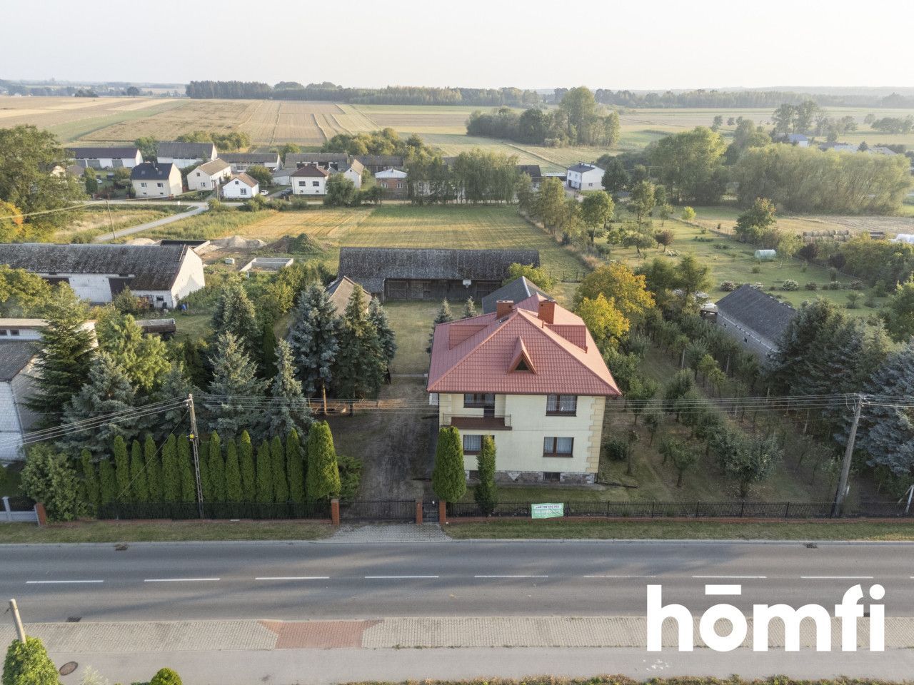 Przestronny dom z obszerną działką - Dom - Sprzedaż - Radomski, Zakrzew / Jaszowice