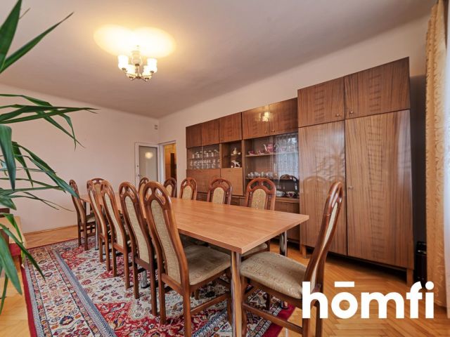 Przestronny dom z obszerną działką - Dom - Sprzedaż - Radomski, Zakrzew / Jaszowice