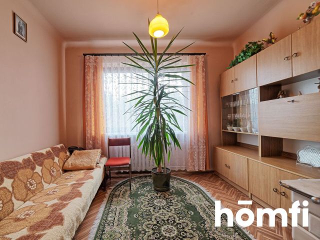 Przestronny dom z obszerną działką - Dom - Sprzedaż - Radomski, Zakrzew / Jaszowice