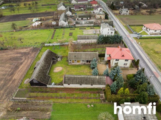 Przestronny dom z obszerną działką - Dom - Sprzedaż - Radomski, Zakrzew / Jaszowice