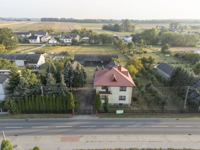 Przestronny dom z obszerną działką - Dom - Sprzedaż - Radomski, Zakrzew / Jaszowice