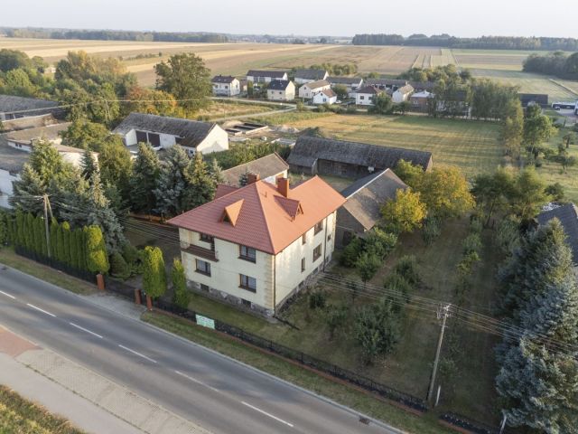 Przestronny dom z obszerną działką - Dom - Sprzedaż - Radomski, Zakrzew / Jaszowice