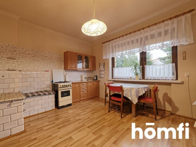 Przestronny dom z obszerną działką - Dom - Sprzedaż - Radomski, Zakrzew / Jaszowice