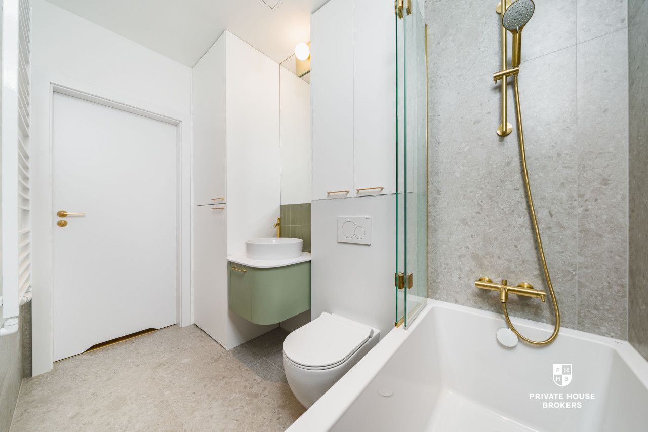 Stylish new  air-conditioned studio on the top floor – bright, atmospheric, functional! High Standard | Old Town - Квартира - Оренда - Kraków, Śródmieście / Stare Miasto