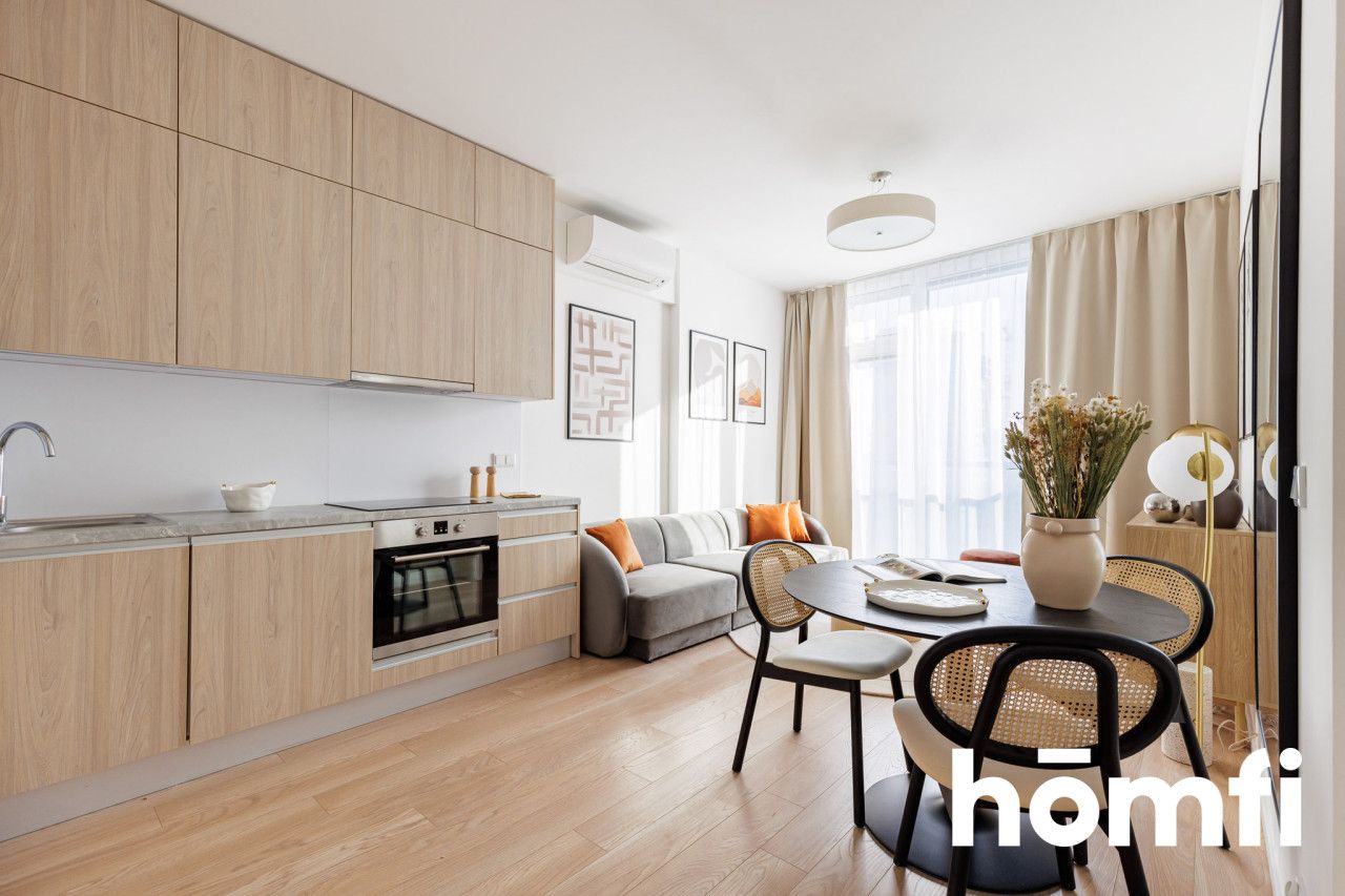 Nice and elegant apartment on the top of living part of Warsaw city center with parking space - Apartment - Rent - Warszawa, Wola / Mirów