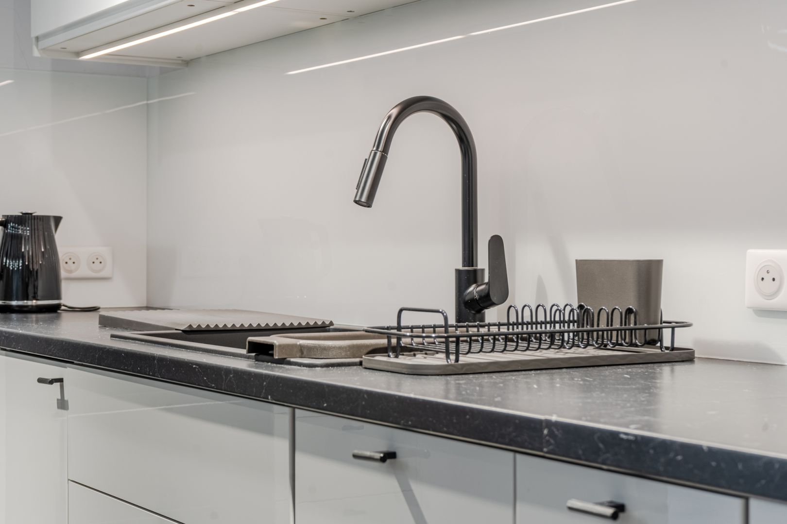 APARTAMENT W ŚRÓDMIEŚCIU KATOWIC - Mieszkanie - Wynajem - Katowice, Śródmieście