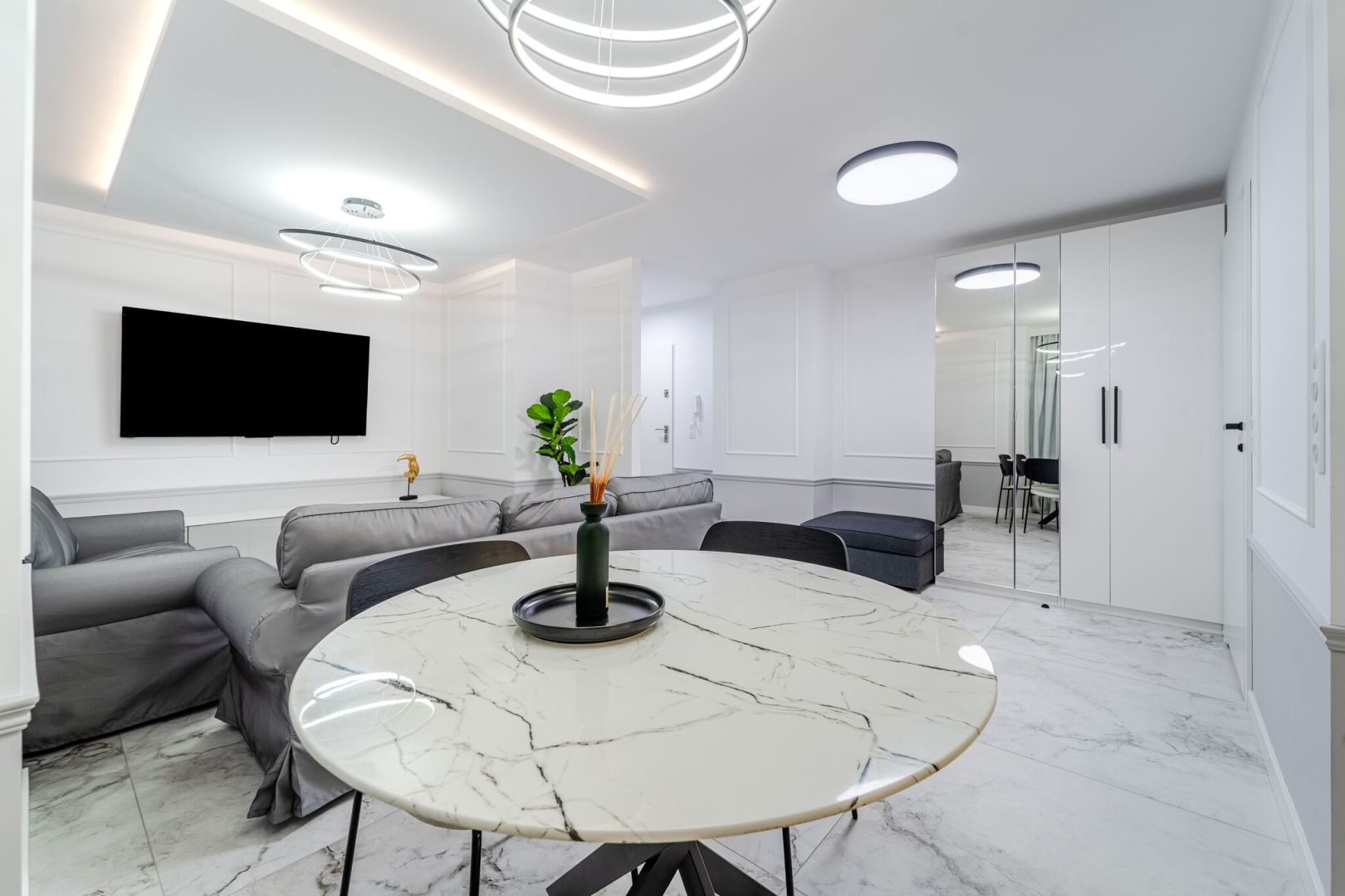 APARTAMENT W ŚRÓDMIEŚCIU KATOWIC - Mieszkanie - Wynajem - Katowice, Śródmieście