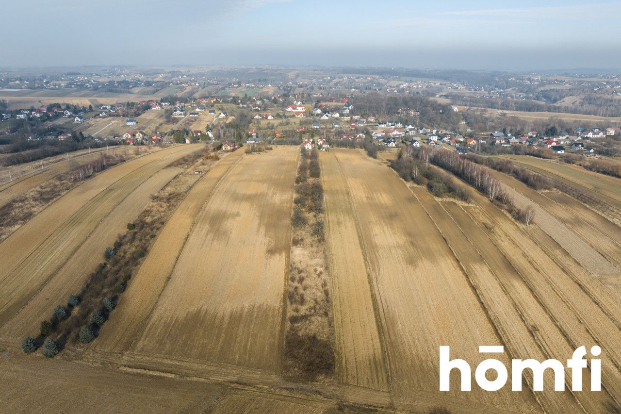 A detached house with 3 bedrooms, a study and two bathrooms with a large garage in the commune of Zielonk - Дім - Продаж - Krakowski, Zielonki / Owczary