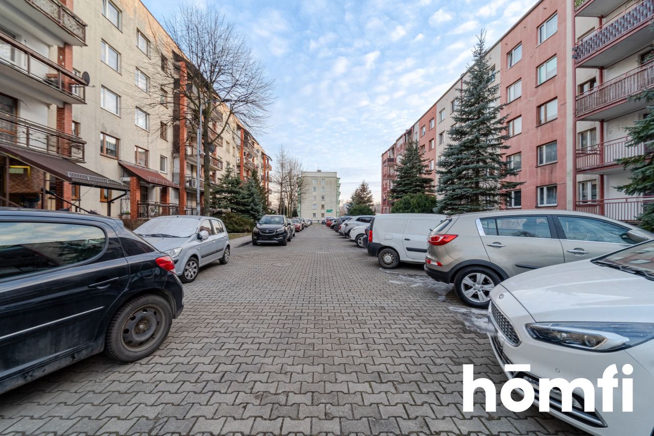 Sunny 3-Bed Flat with Walk-In Closet & Balcony – Giszowiec - Apartment - Sale - Katowice, Giszowiec