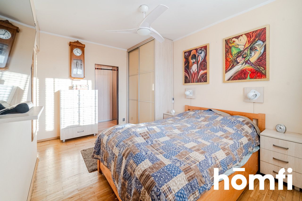 Sunny 3-Bed Flat with Walk-In Closet & Balcony – Giszowiec - Apartment - Sale - Katowice, Giszowiec