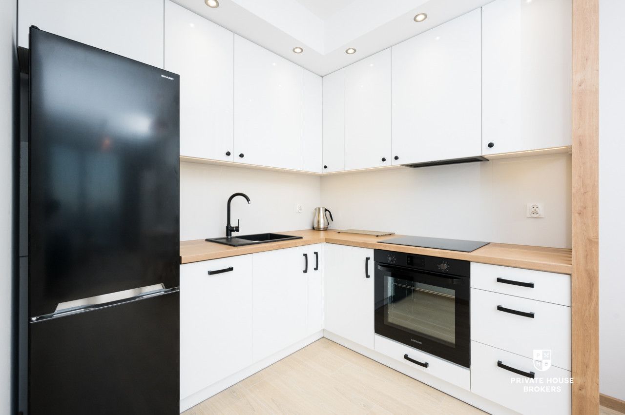 A spacious, two-room apartment at Wizjonerów Street - Apartment - Rent - Kraków, Krowodrza / Bronowice