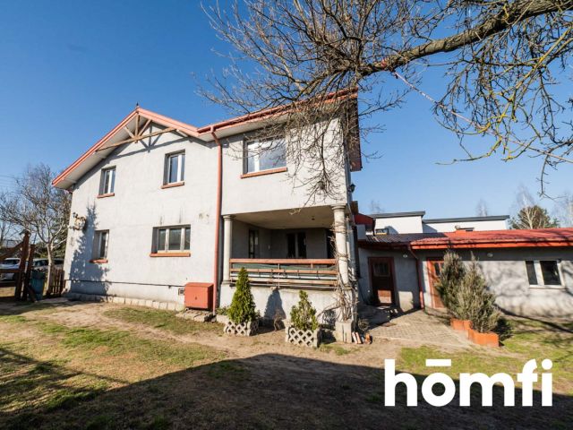 Original estate with historical soul, farm buildings and good looking plot - Дім - Продаж - Radomski, Kowala / Młodocin Mniejszy