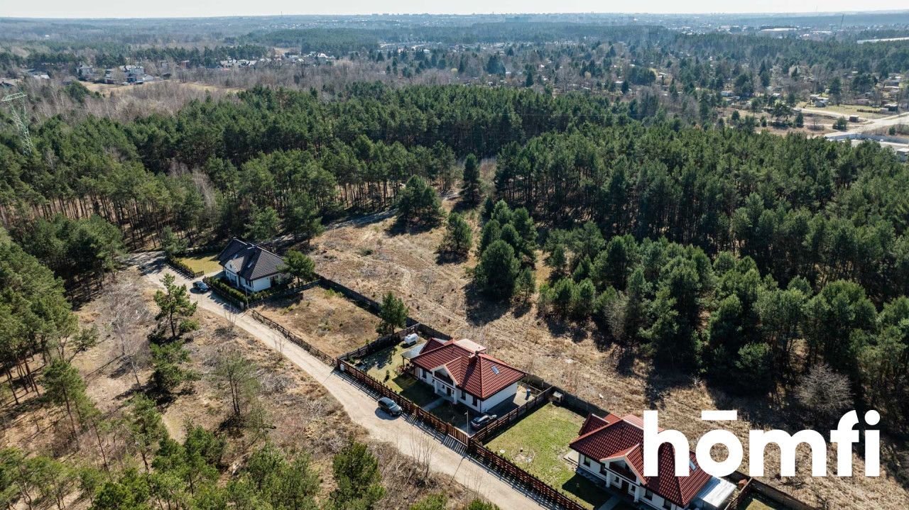 Klasyczny dworkiwy dom w leśnej okolicy z klimatyczną antresolą - Dom - Sprzedaż - Radom, Wincentów