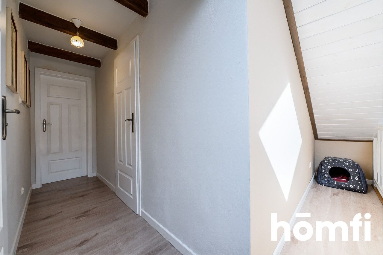 Klasyczny dworkiwy dom w leśnej okolicy z klimatyczną antresolą - Dom - Sprzedaż - Radom, Wincentów