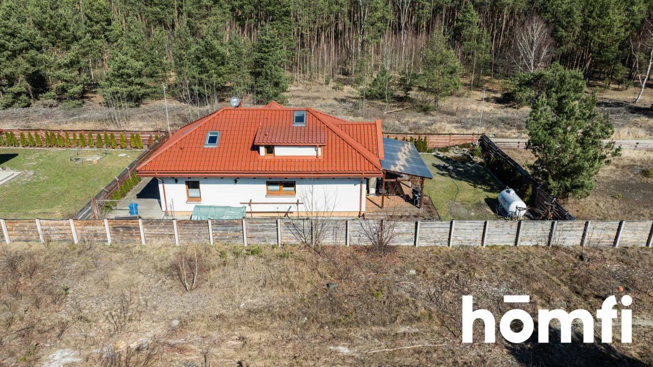 Klasyczny dworkiwy dom w leśnej okolicy z klimatyczną antresolą - Dom - Sprzedaż - Radom, Wincentów