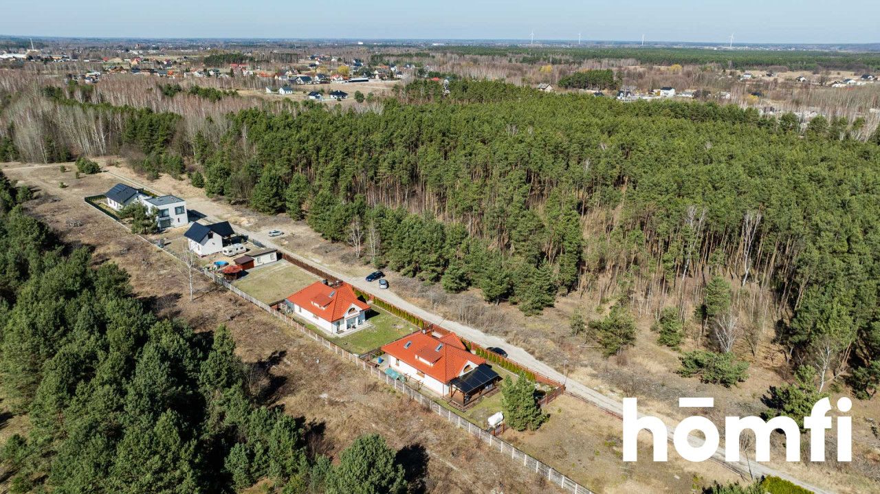 Klasyczny dworkiwy dom w leśnej okolicy z klimatyczną antresolą - Dom - Sprzedaż - Radom, Wincentów