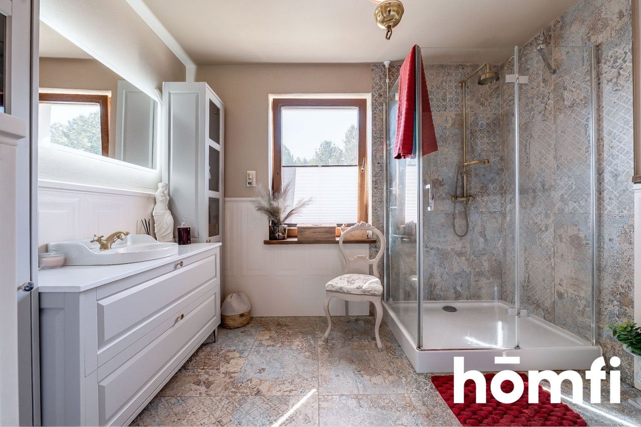 Klasyczny dworkiwy dom w leśnej okolicy z klimatyczną antresolą - Dom - Sprzedaż - Radom, Wincentów