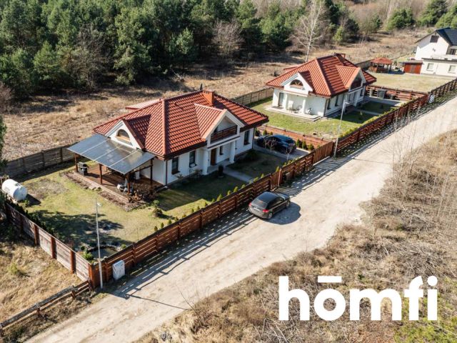 A classic manor house in a forest area with an atmospheric mezzanine - Дім - Продаж - Radom, Wincentów