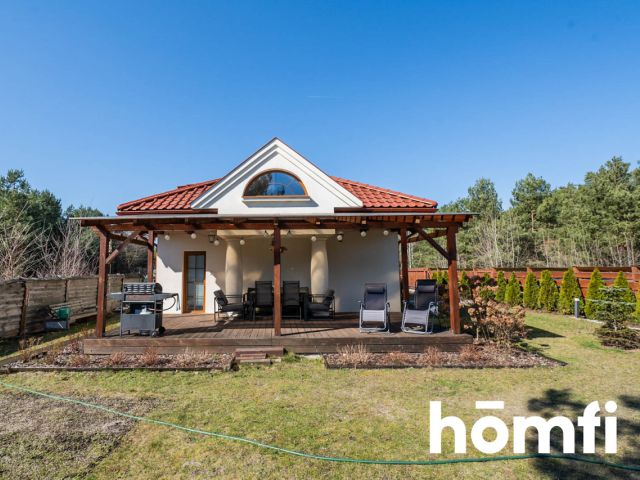 A classic manor house in a forest area with an atmospheric mezzanine - Дім - Продаж - Radom, Wincentów