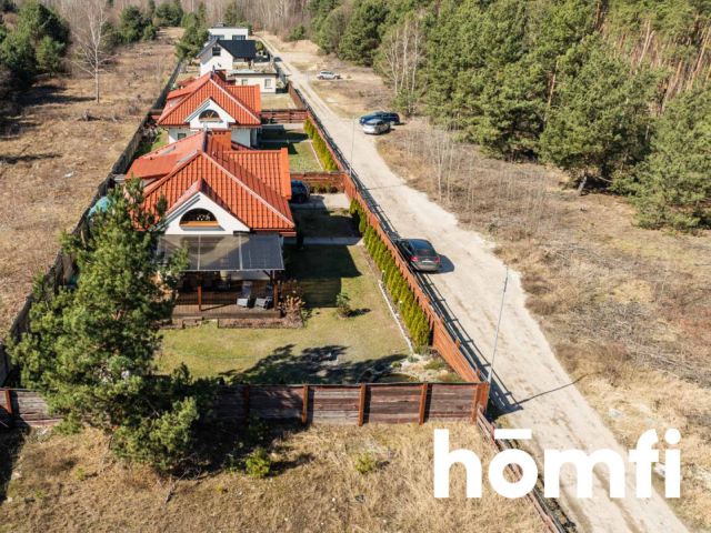 A classic manor house in a forest area with an atmospheric mezzanine - Дім - Продаж - Radom, Wincentów
