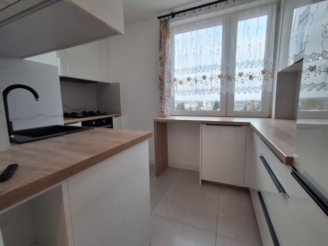 3 POKOJE NA OSIEDLU XV-LECIE - Mieszkanie - Sprzedaż - Radom, Os. XV-lecia