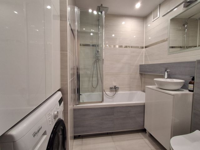 3 POKOJE NA OSIEDLU XV-LECIE - Mieszkanie - Sprzedaż - Radom, Os. XV-lecia