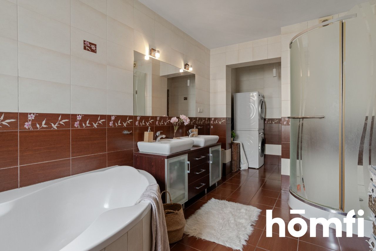 Perfect investment - a unique house in the heart of Plewiska - Дім - Продаж - Poznański, Komorniki / Plewiska