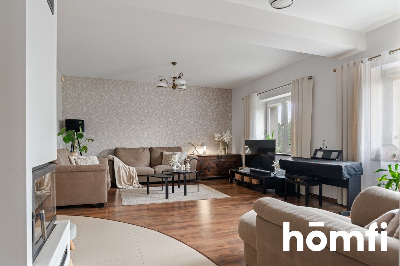 Perfect investment - a unique house in the heart of Plewiska - Дім - Продаж - Poznański, Komorniki / Plewiska